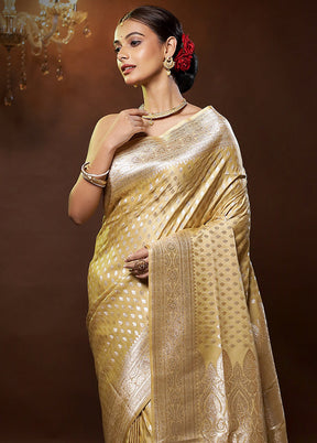 Yellow Banarasi Silk Saree With Blouse Piece