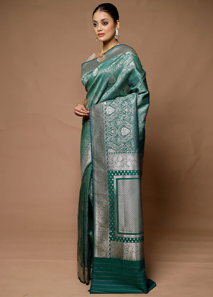 Green Uppada Silk Saree With Blouse Piece