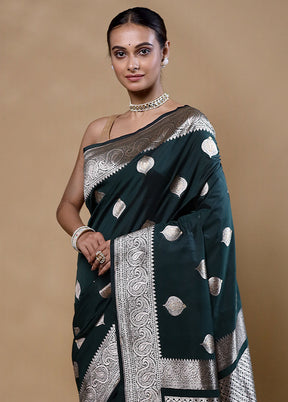 Green Uppada Silk Saree With Blouse Piece