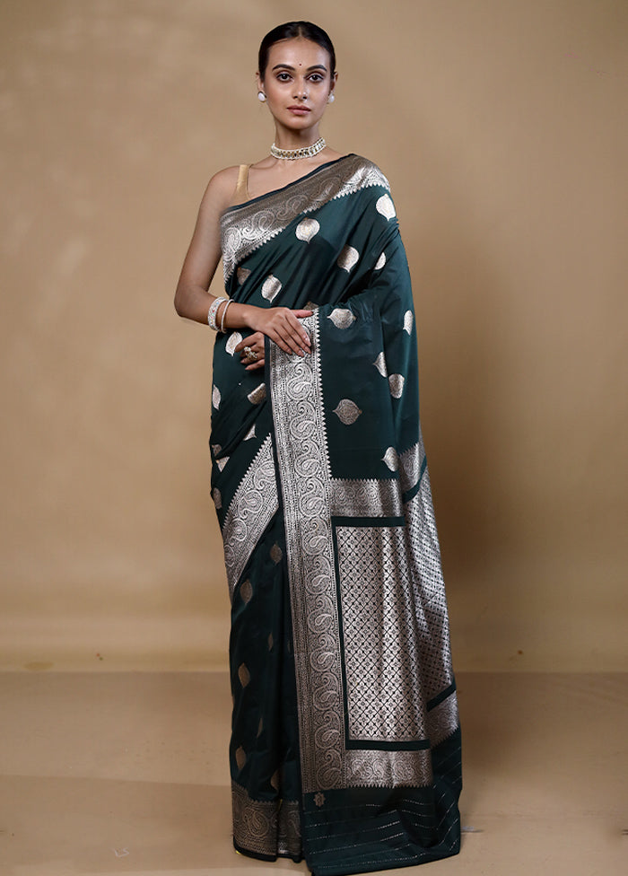 Green Uppada Silk Saree With Blouse Piece