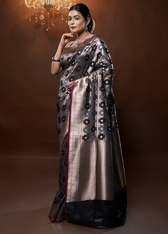 Grey Tanchoi Silk Saree With Blouse Piece