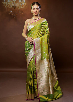 Green Banarasi Silk Saree With Blouse Piece