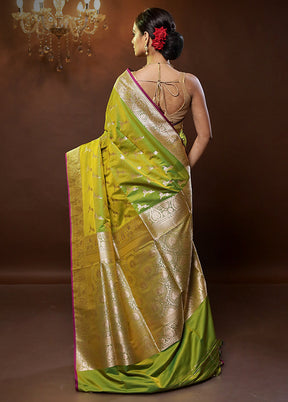 Green Banarasi Silk Saree With Blouse Piece