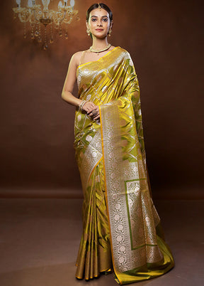 Green Banarasi Silk Saree With Blouse Piece