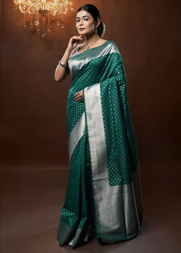 Green Uppada Silk Saree With Blouse Piece