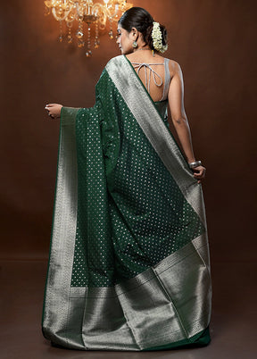 Green Uppada Silk Saree With Blouse Piece