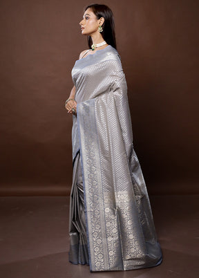 Grey Uppada Silk Saree With Blouse Piece