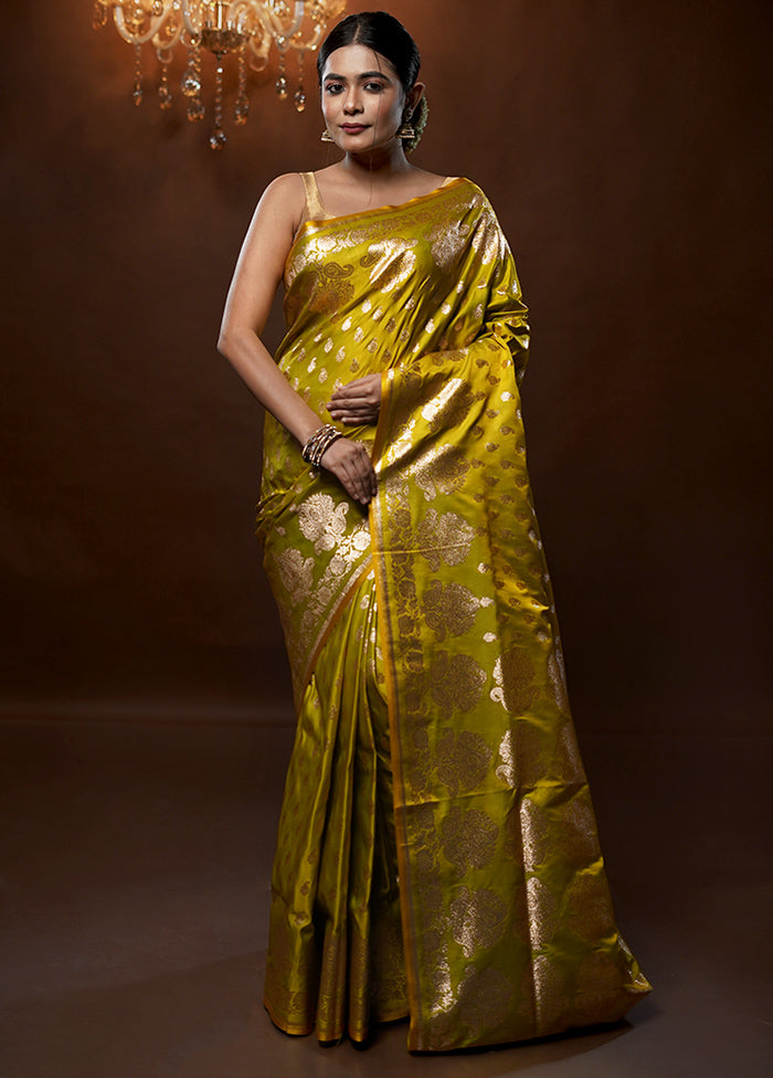 Green Banarasi Silk Saree With Blouse Piece