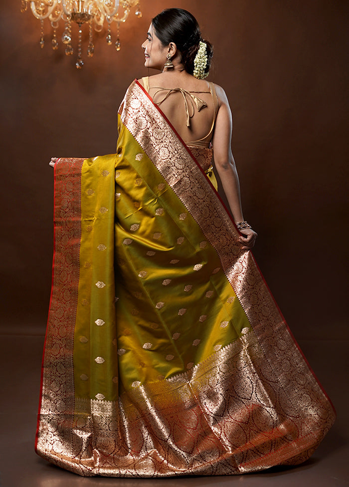 Green Banarasi Silk Saree With Blouse Piece