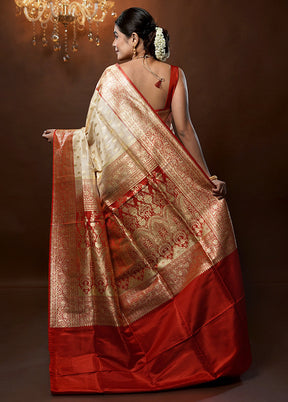 Cream Handloom Banarasi Pure Silk Saree With Blouse Piece