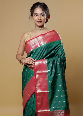 Green Kanjivaram Silk Saree With Blouse Piece