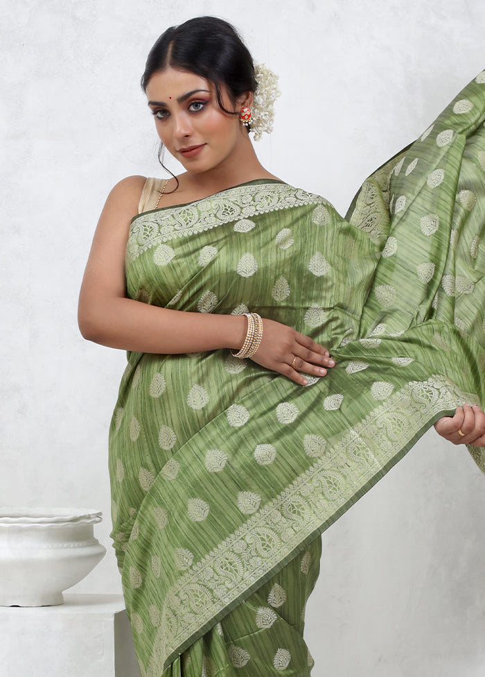 Green Kora Silk Saree With Blouse Piece