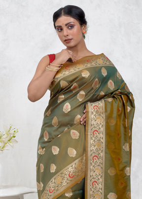 Green Dupion Silk Saree With Blouse Piece