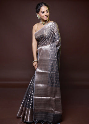 Grey Kora Silk Saree With Blouse Piece