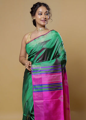 Green Kalakethra Kanjivaram Silk Saree With Blouse Piece