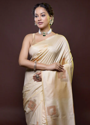 Cream Dupion Silk Saree With Blouse Piece