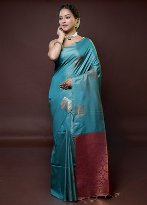 Green Dupion Silk Saree With Blouse Piece