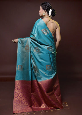 Green Dupion Silk Saree With Blouse Piece