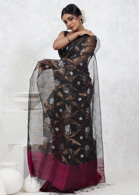 Black Matka Pure Silk Saree With Blouse Piece - Indian Silk House Agencies