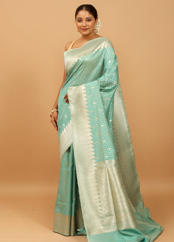 Green Uppada Silk Saree With Blouse Piece