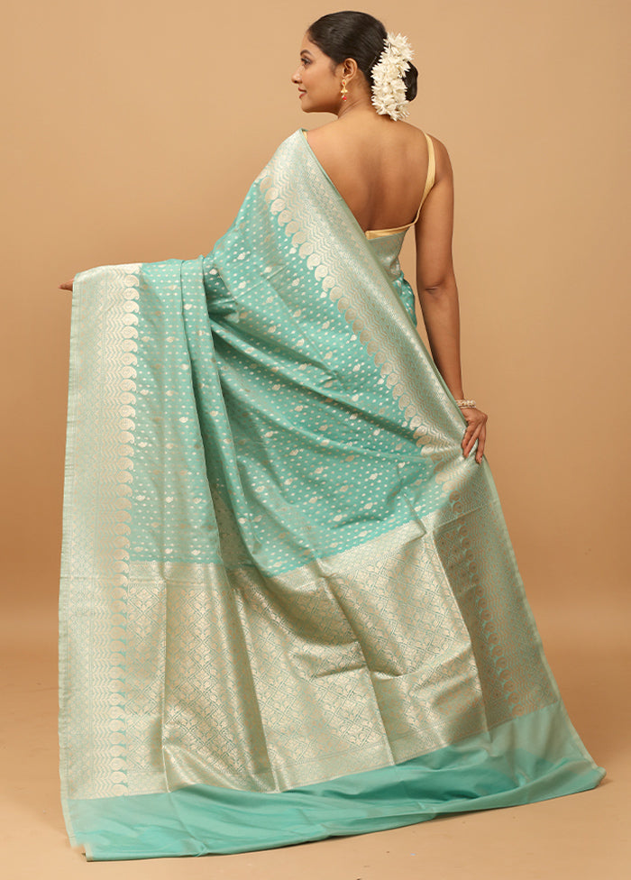 Green Uppada Silk Saree With Blouse Piece