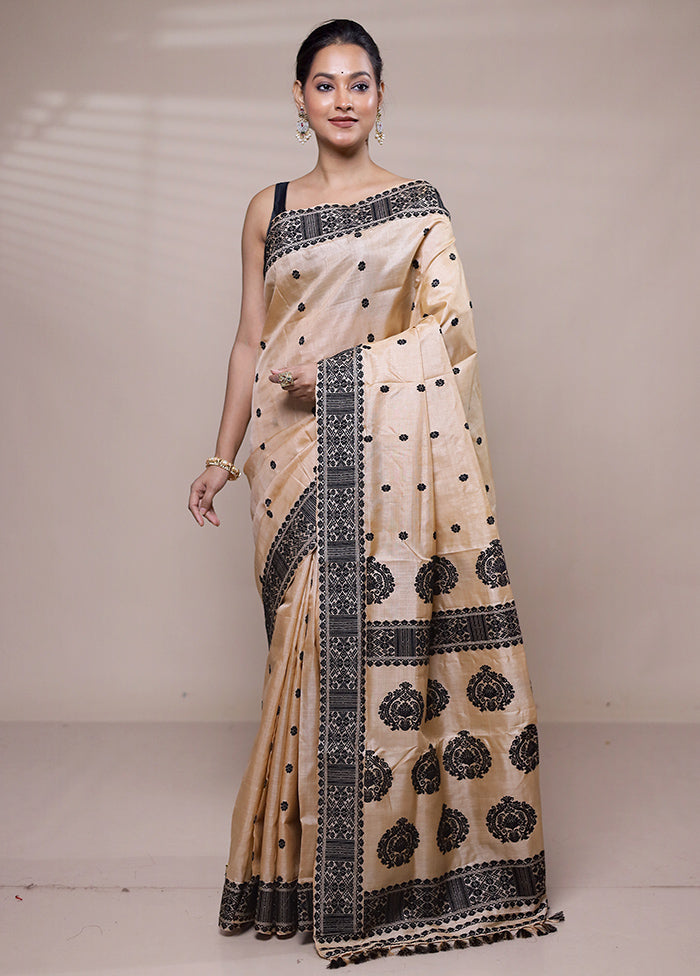 Cream Handloom Assam Pure Silk Saree With Blouse Piece