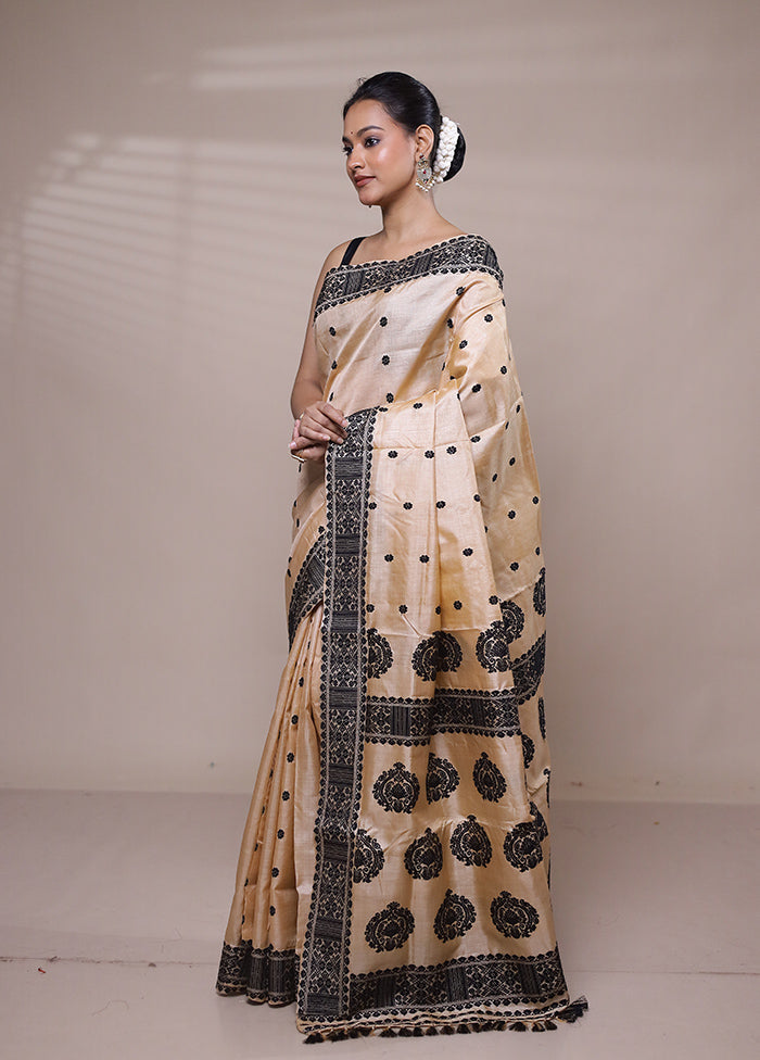 Cream Handloom Assam Pure Silk Saree With Blouse Piece