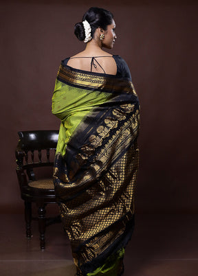 Green Gadwal Pure Silk Saree Without Blouse Piece