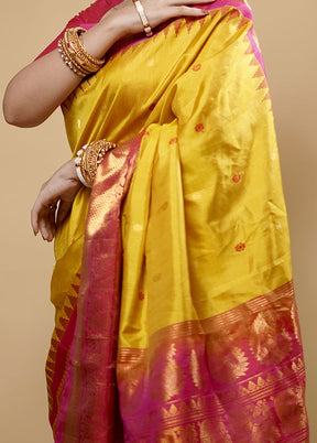 Yellow Gadwal Pure Silk Saree Without Blouse Piece