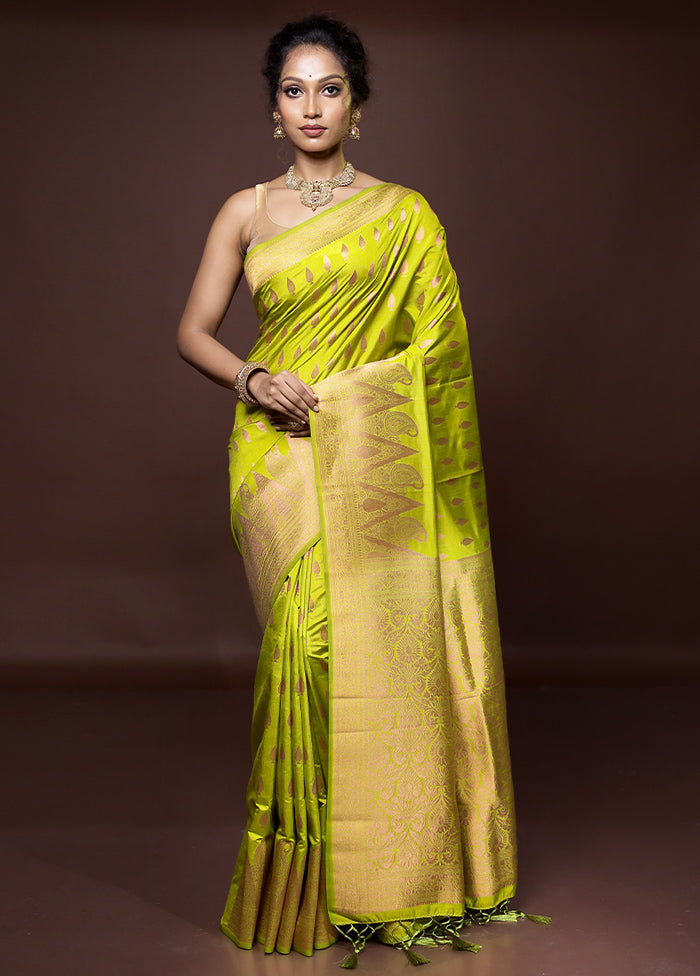 Green Dupion Silk Saree With Blouse Piece