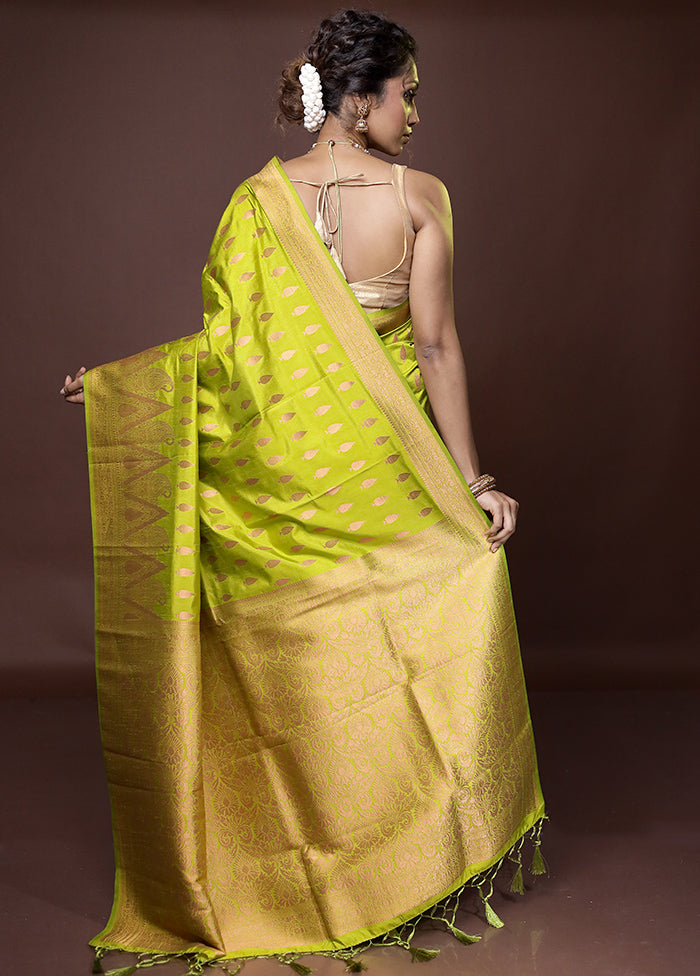 Green Dupion Silk Saree With Blouse Piece