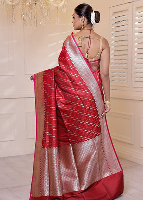 Red Uppada Silk Saree With Blouse Piece