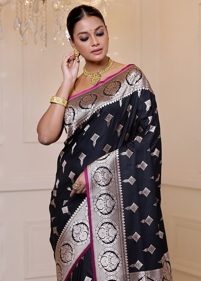 Black Banarasi Silk Saree With Blouse Piece