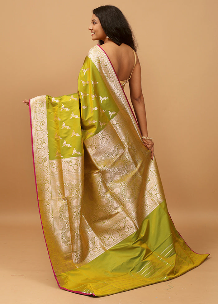 Green Banarasi Silk Saree With Blouse Piece