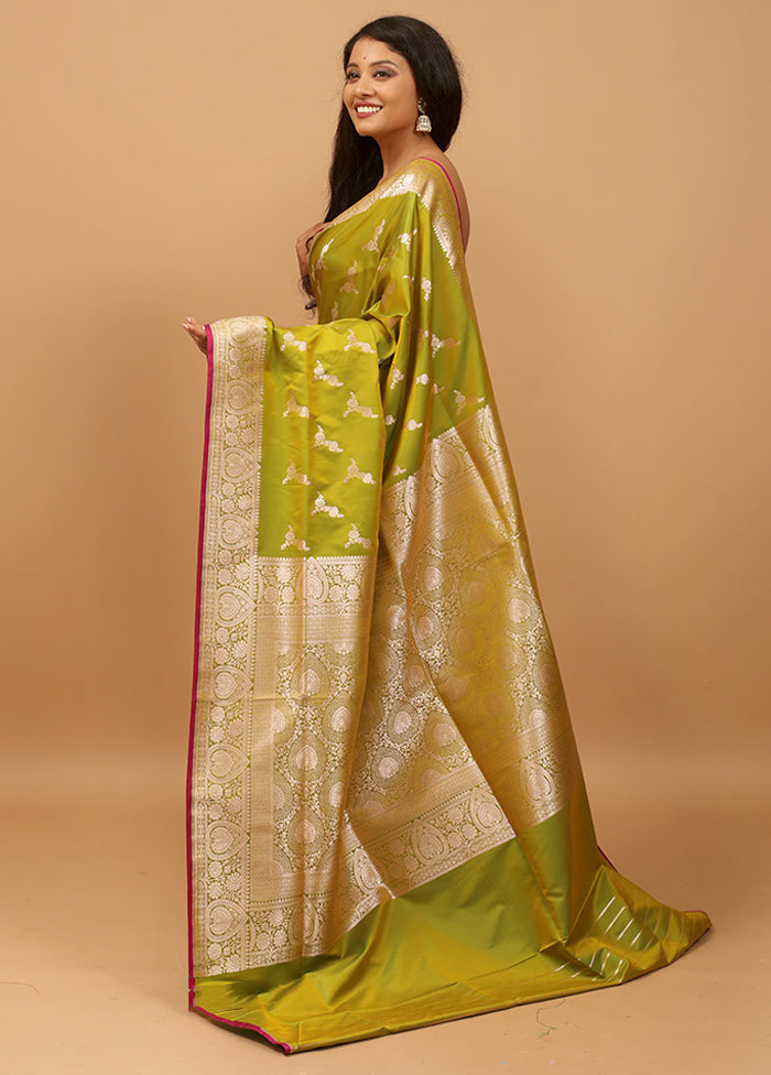 Green Banarasi Silk Saree With Blouse Piece