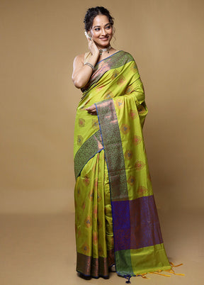 Green Dupion Silk Saree With Blouse Piece