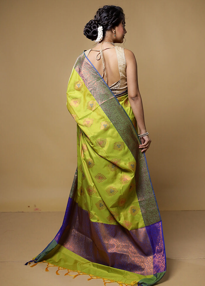 Green Dupion Silk Saree With Blouse Piece