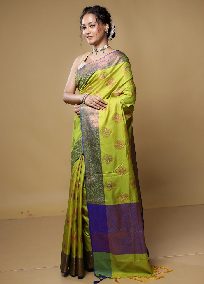 Green Dupion Silk Saree With Blouse Piece