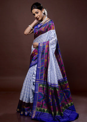 Grey Pochampally Pure Silk Saree With Blouse Piece - Indian Silk House Agencies