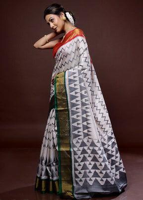 Cream Pochampally Pure Silk Saree With Blouse Piece - Indian Silk House Agencies