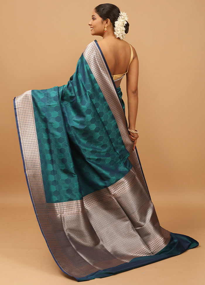 Green Banarasi Silk Saree With Blouse Piece