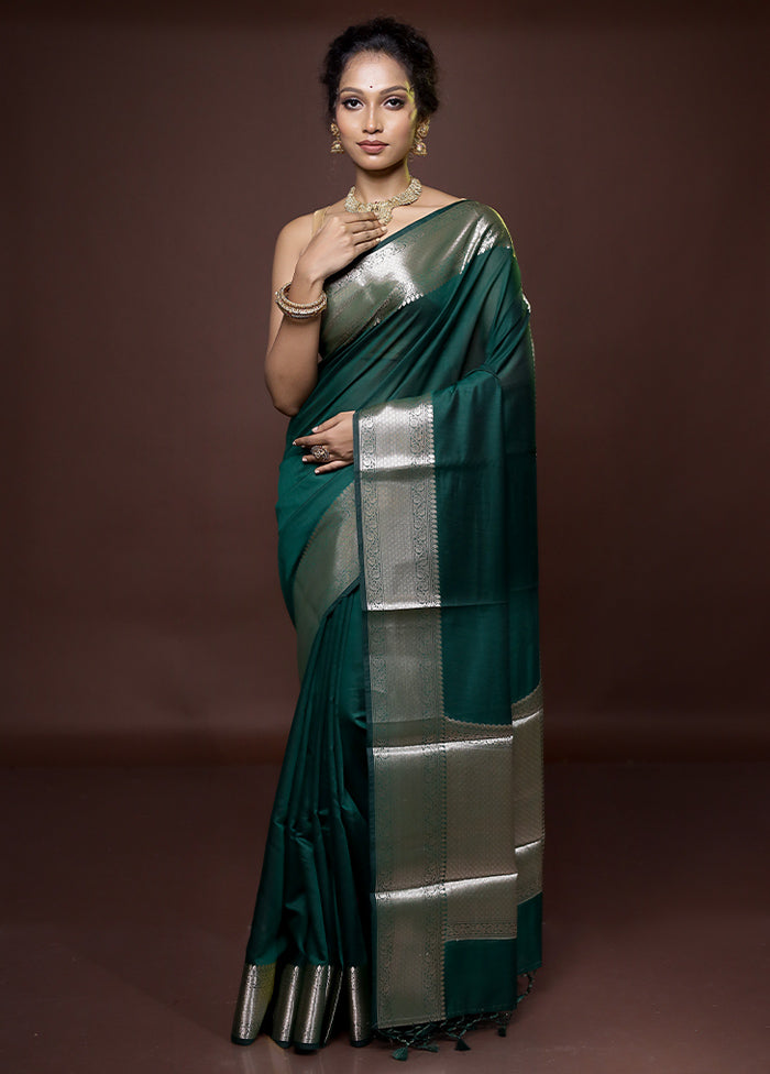 Green Cotton Saree With Blouse Piece