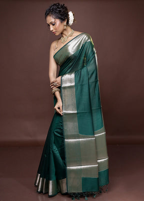 Green Cotton Saree With Blouse Piece