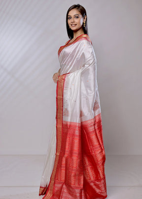 White Handloom Bomkai Pure Silk Saree With Blouse Piece - Indian Silk House Agencies