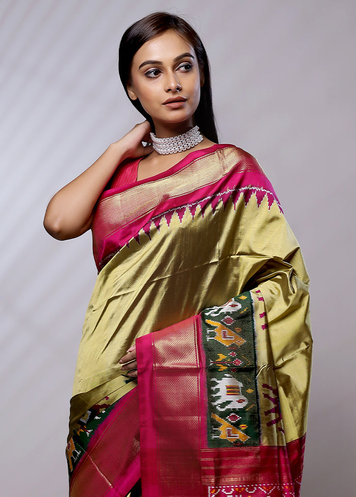 Cream Handloom Ikkat Pure Silk Saree With Blouse Piece