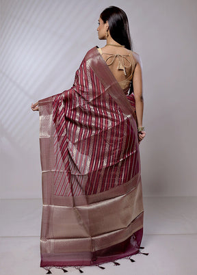 Maroon Pure Cotton Saree With Blouse Piece