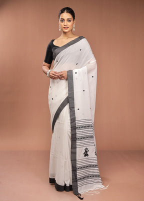 White Pure Cotton Saree With Blouse Piece