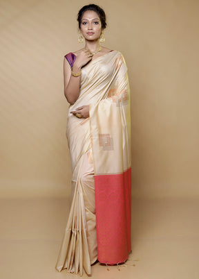 Cream Kanjivaram Silk Saree With Blouse Piece