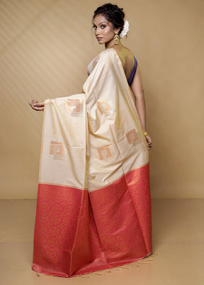 Cream Kanjivaram Silk Saree With Blouse Piece