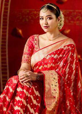 Red Handloom Banarasi Pure Silk Saree With Blouse Piece